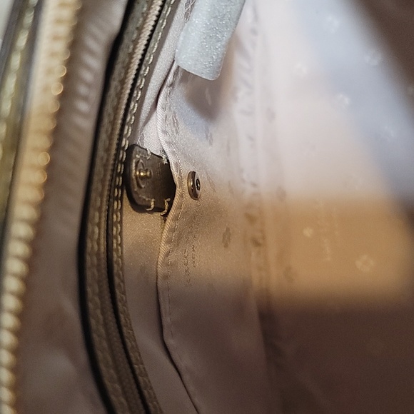 NWT Kate Spade gold bag - Picture 3 of 4